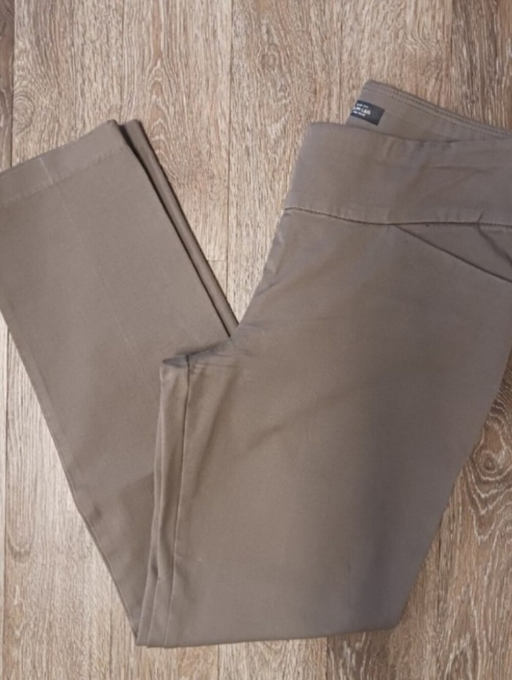 Lee Slim Leg Sculpting Pants in Taupe Size 6